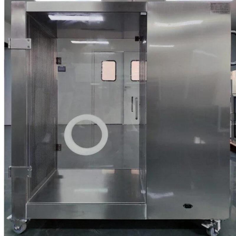 이동하는 라미너 후드 차량